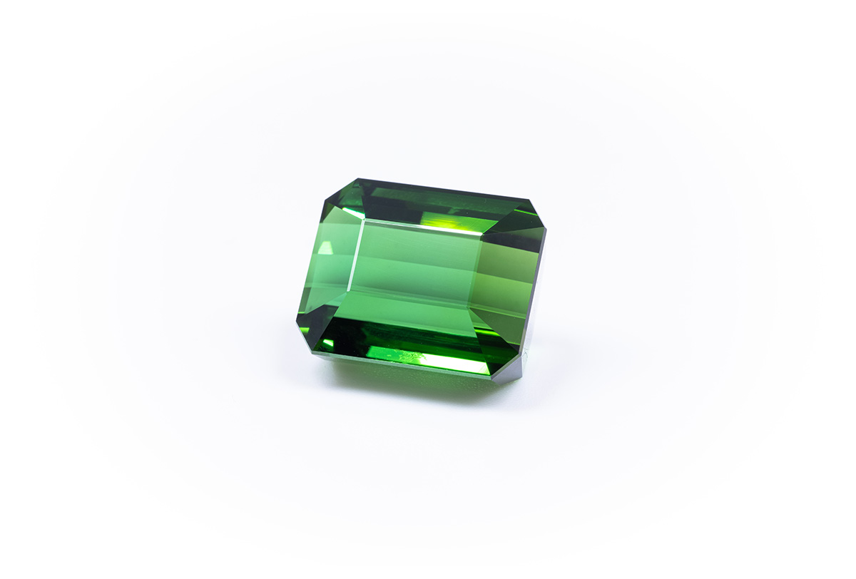 30.838 Carat Verdelite